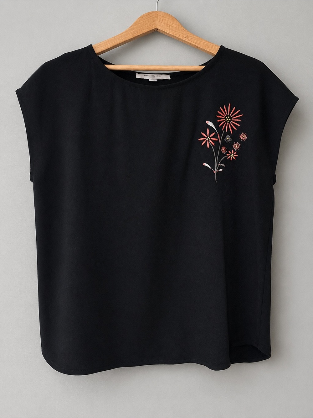 Marc New York Black Floral Embroidered Blouse Women’s Cap Sleeve Casual Top